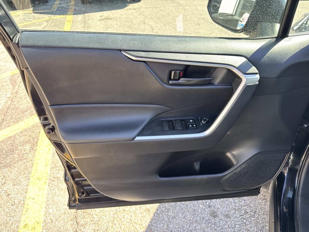 Used 2024 Toyota RAV4 LE image 20
