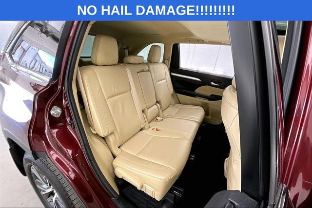 Used 2016 Toyota Highlander XLE AWD/4WD image 19