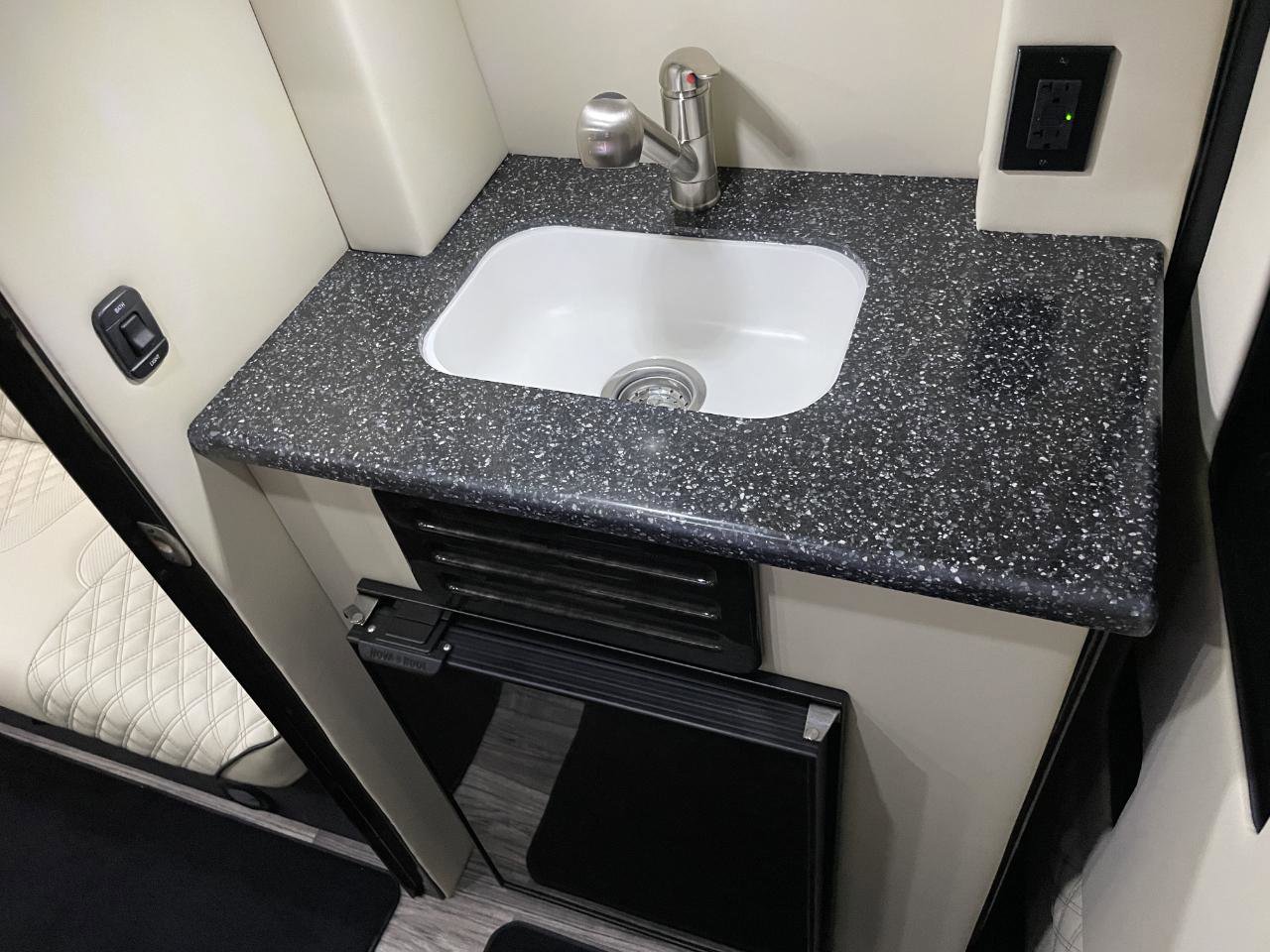 Used 2021 Mercedes-Benz Sprinter 3500 image 21