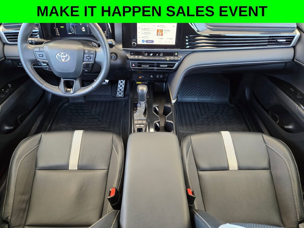 Used 2025 Toyota Camry SE FWD image 15