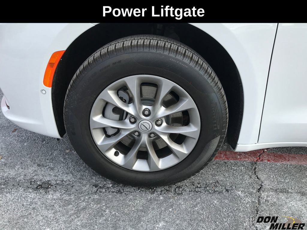 New 2026 Chrysler Pacifica Limited image 9