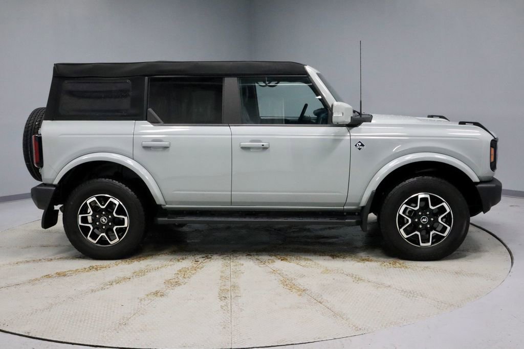 Used 2023 Ford Bronco Outer Banks image 7