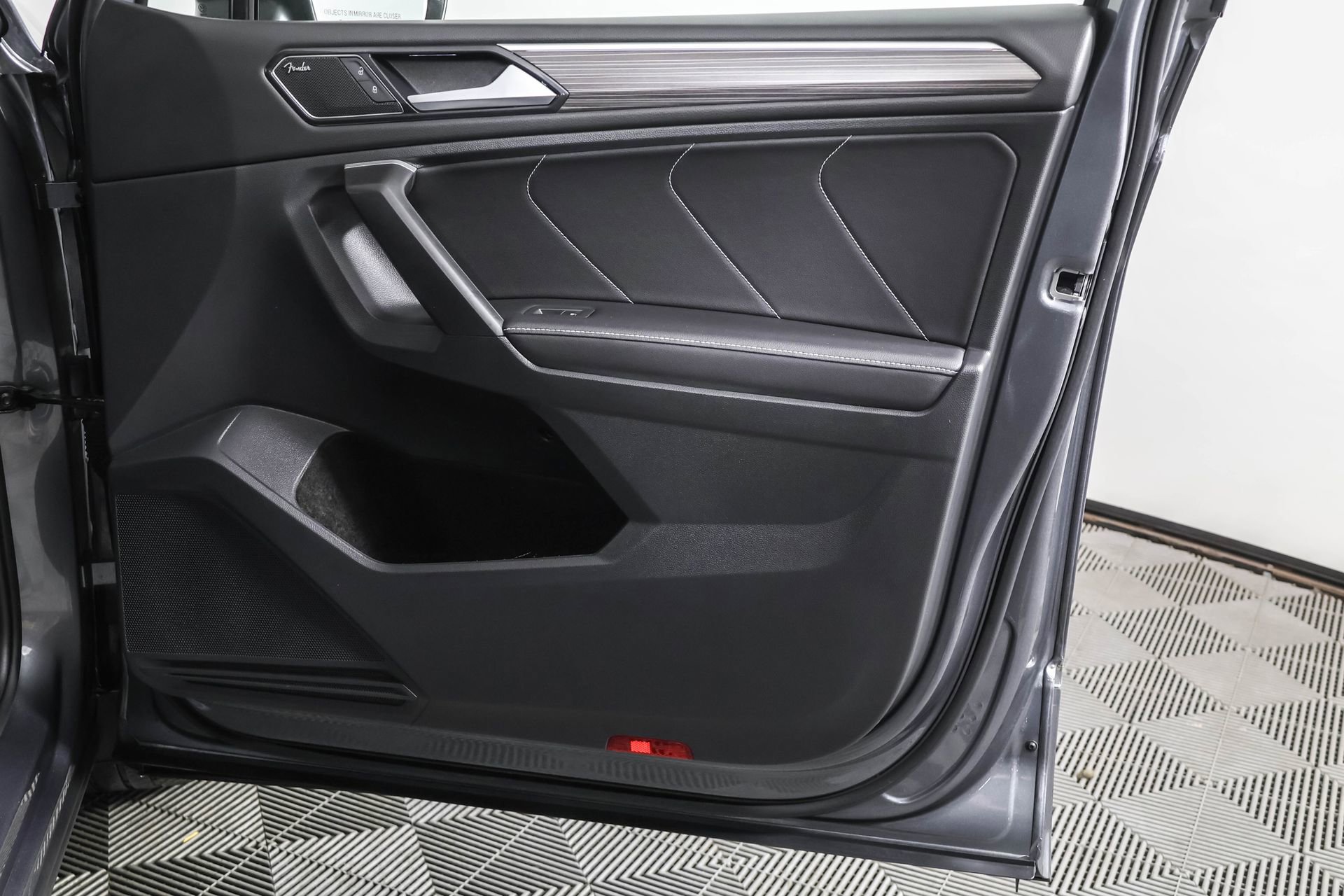 Used 2024 Volkswagen Tiguan SEL R-Line image 50