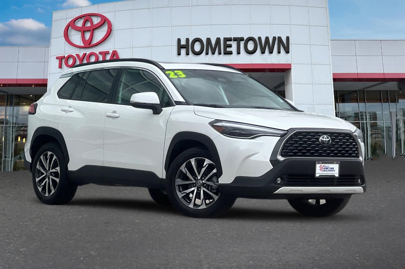 Certified 2023 Toyota Corolla Cross XLE w/ Convenience Package image 2