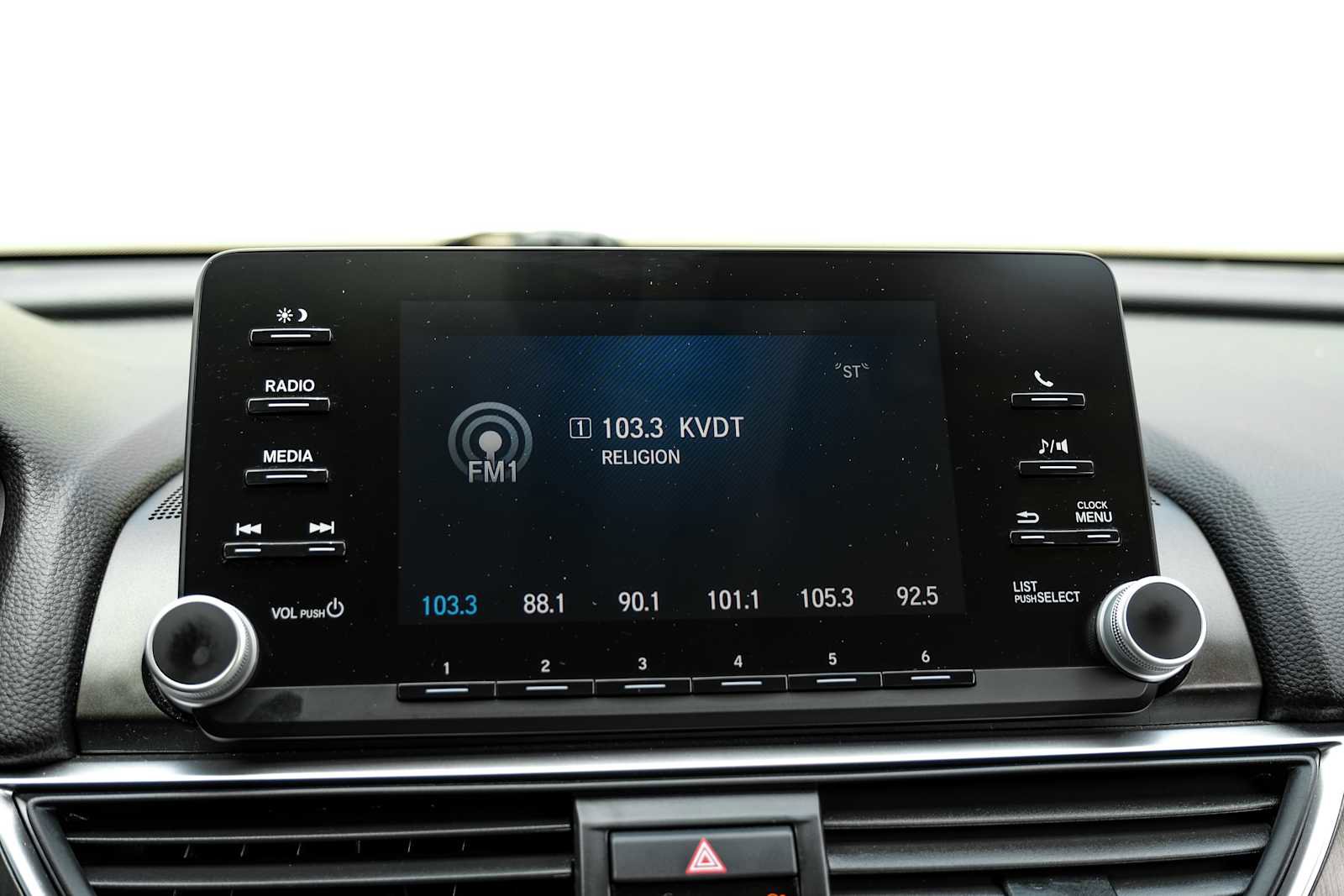 Used 2018 Honda Accord LX image 27