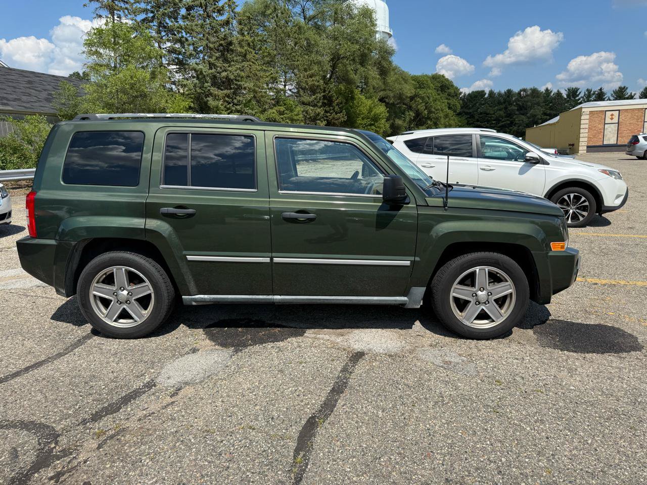 Used 2008 Jeep Patriot Limited AWD/4WD image 3