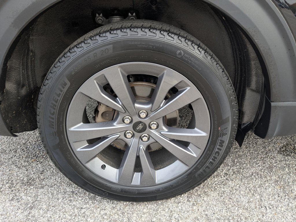 Used 2023 Ford Explorer XLT w/ Equipment Group 202A AWD/4WD image 20