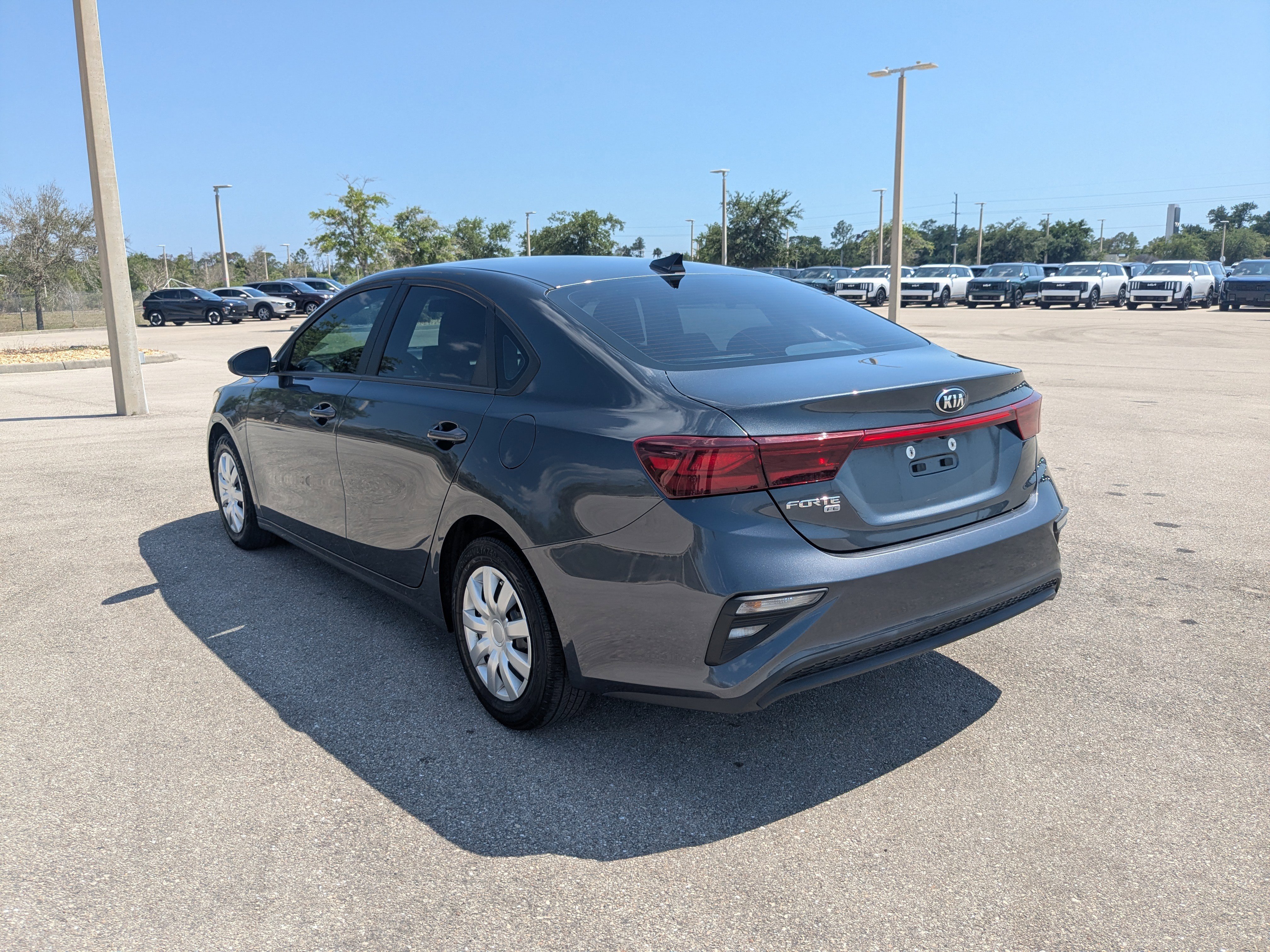 Certified 2021 Kia Forte Sedan FWD image 6