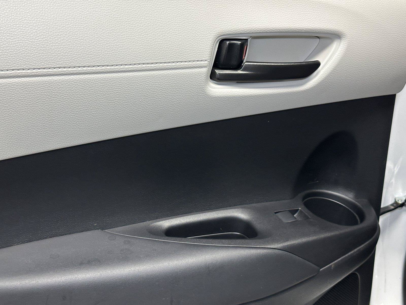 Used 2025 Toyota Corolla Cross L FWD image 30