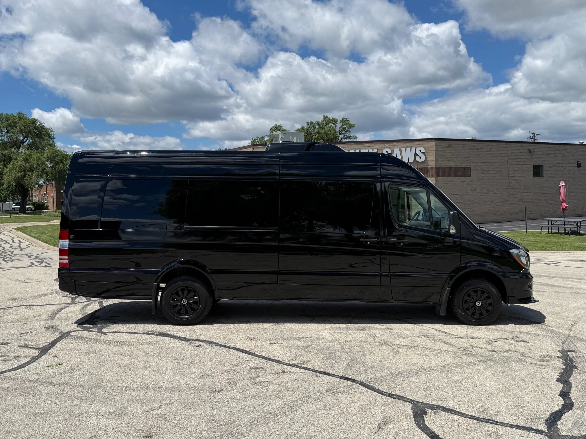 Used 2017 Mercedes-Benz Sprinter 3500 image 4