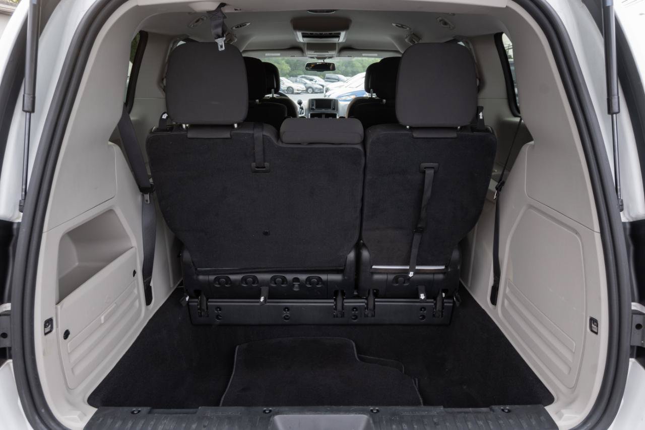 Used 2017 Dodge Grand Caravan SE w/ Power Window Group FWD image 19
