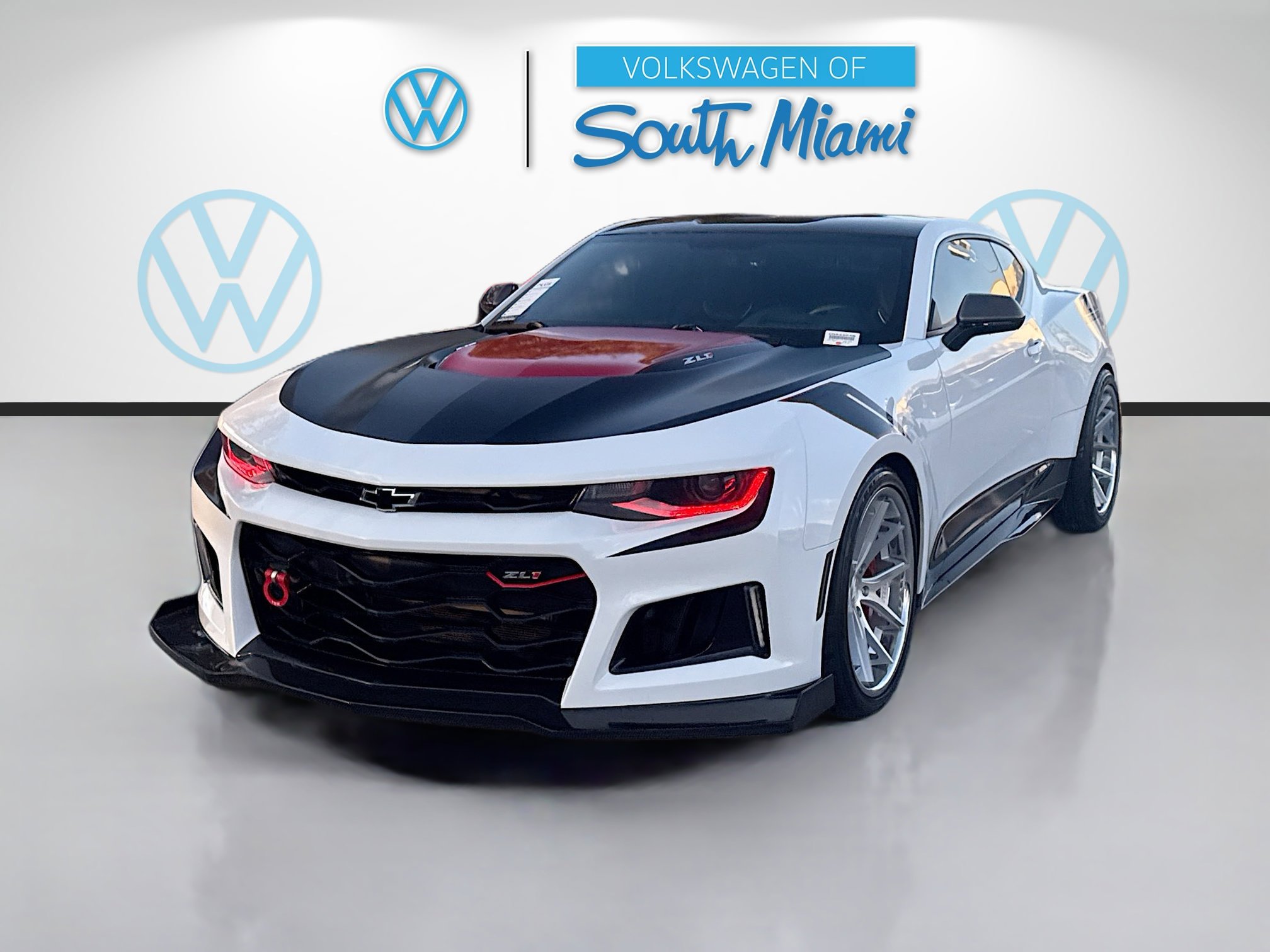 Used 2018 Chevrolet Camaro ZL1 image 3