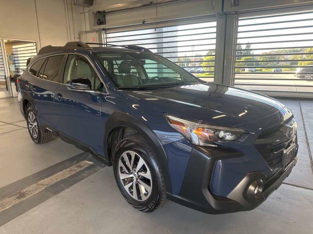 Used 2025 Subaru Outback Premium w/ Popular Package #1
