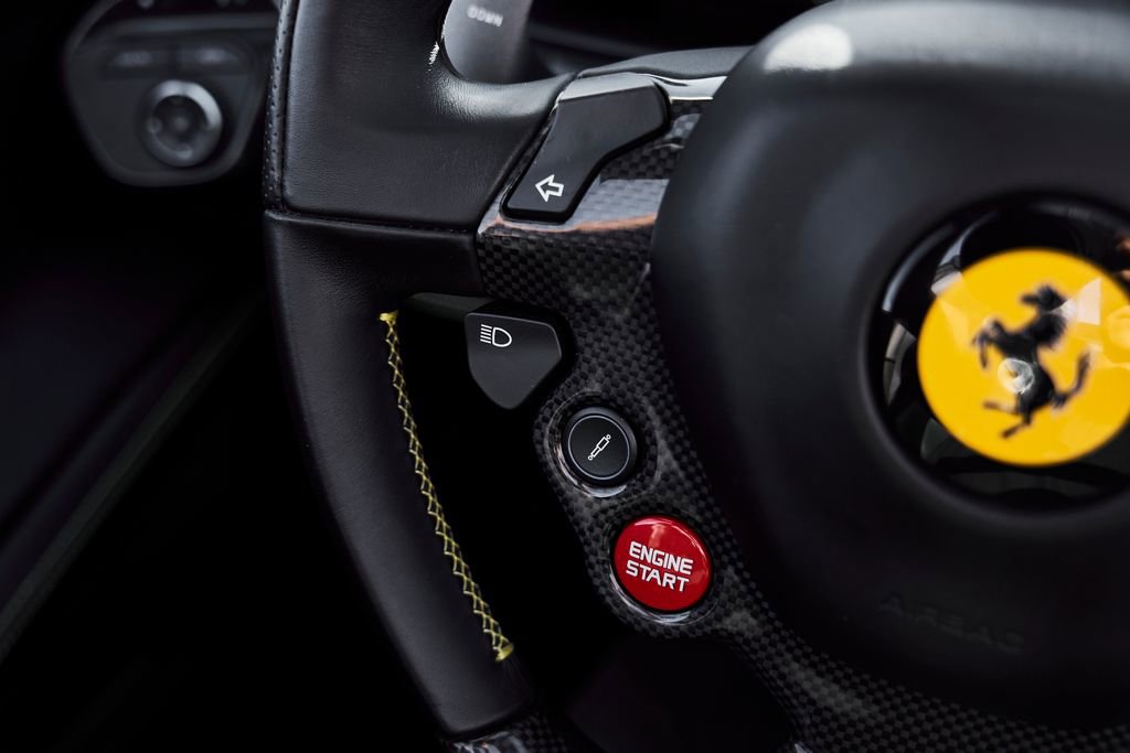 Used 2015 Ferrari 458 Spider RWD image 57