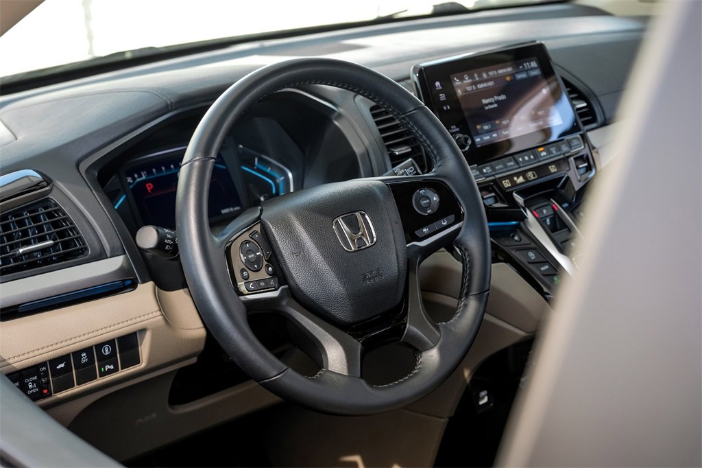 Used 2023 Honda Odyssey Touring image 15