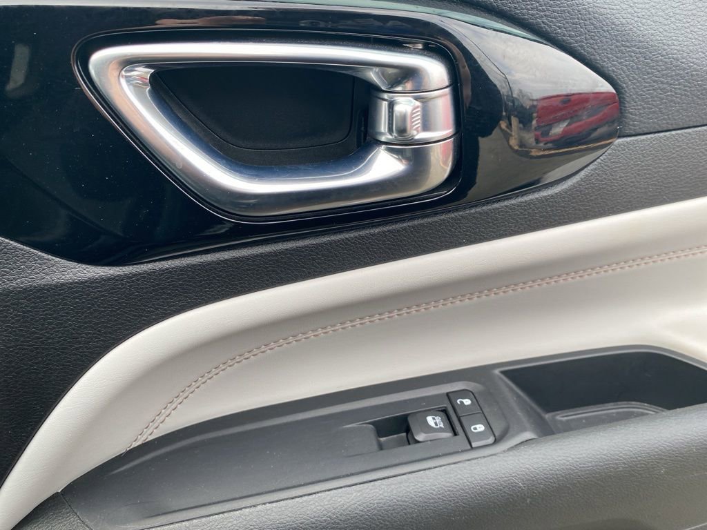 Used 2022 Jeep Compass Limited w/ Elite Group image 11