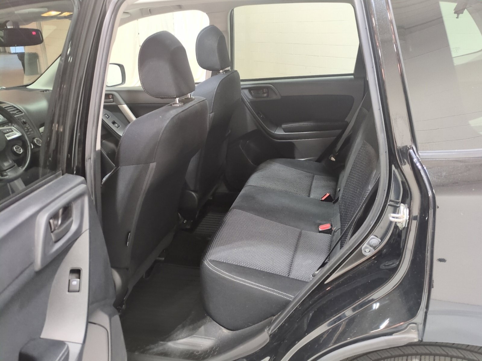 Used 2015 Subaru Forester 2.5i Premium w/ All-Weather Package AWD/4WD image 13