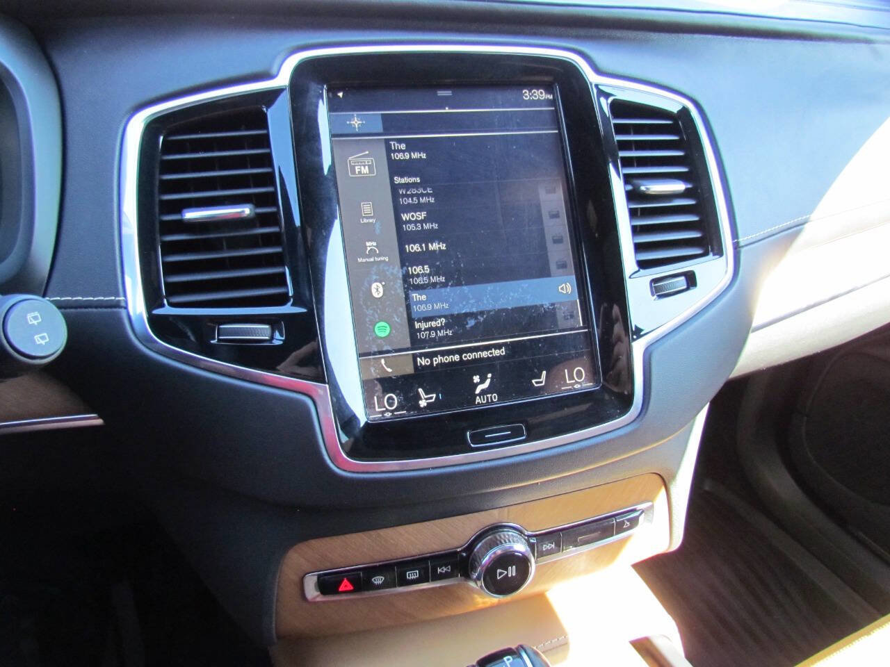 Used 2017 Volvo XC90 T6 Inscription w/ Vision Package AWD/4WD image 24