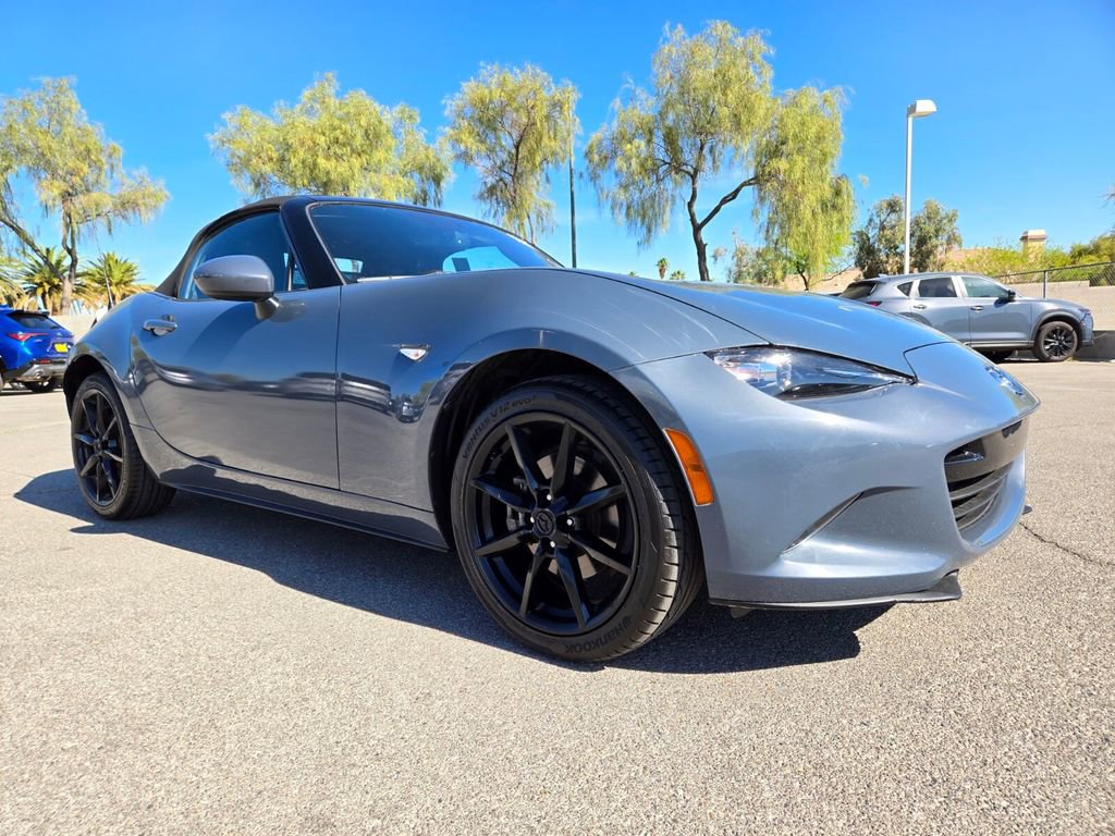 Used 2021 MAZDA MX-5 Miata Grand Touring image 2