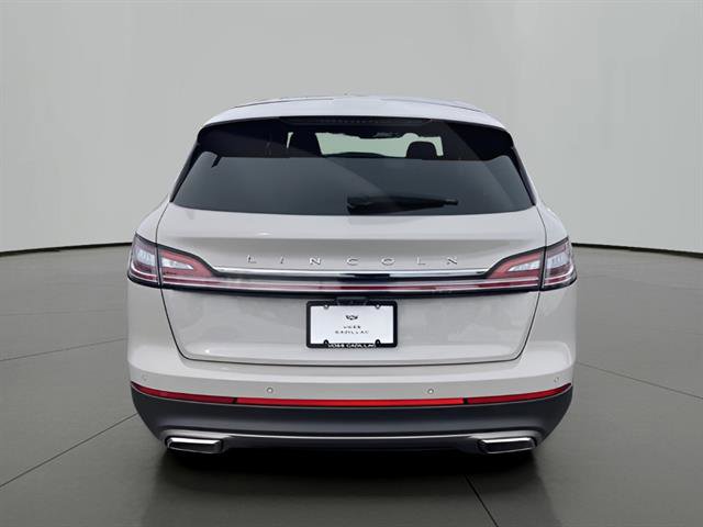 Used 2022 Lincoln Nautilus Reserve w/ Equipment Group 201A image 4