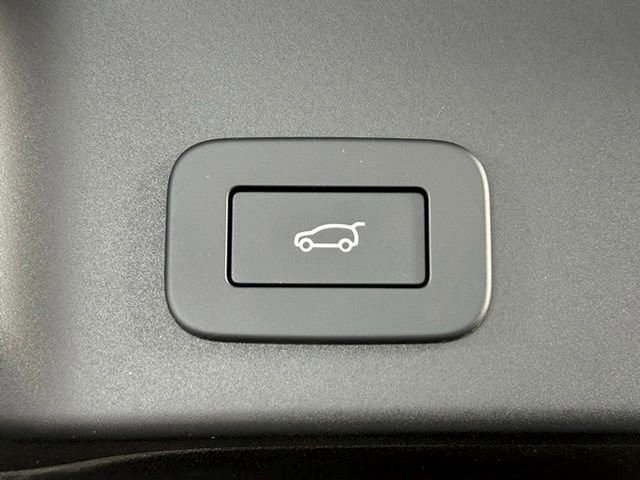 New 2026 Land Rover Range Rover Evoque Hoxton AWD/4WD image 18
