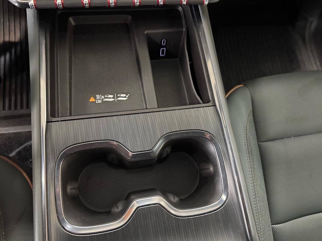 Used 2024 GMC Acadia AT4 w/ Luxury Package image 20