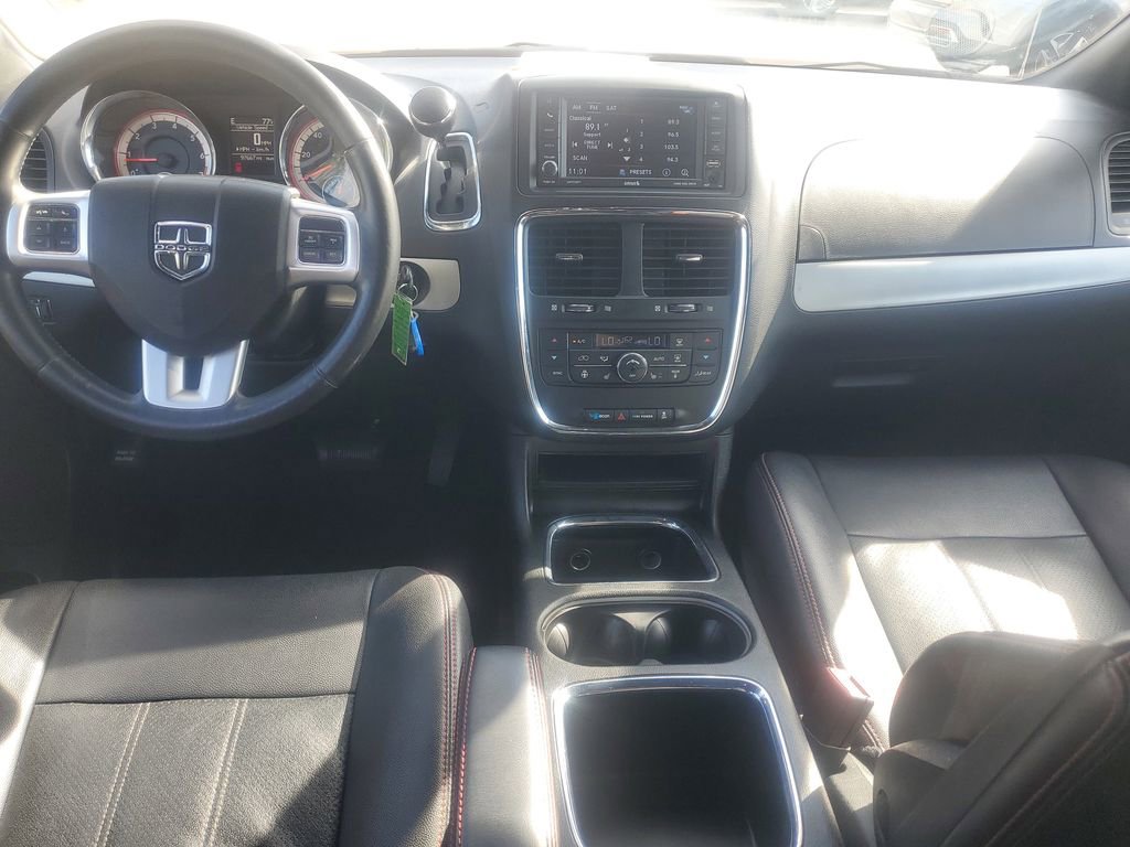 Used 2018 Dodge Grand Caravan GT image 19