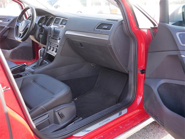 Used 2017 Volkswagen Golf Alltrack S image 20