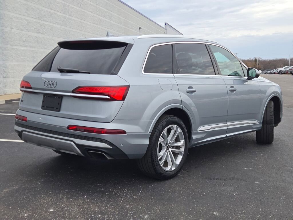 Used 2025 Audi Q7 3.0T Premium Plus image 11