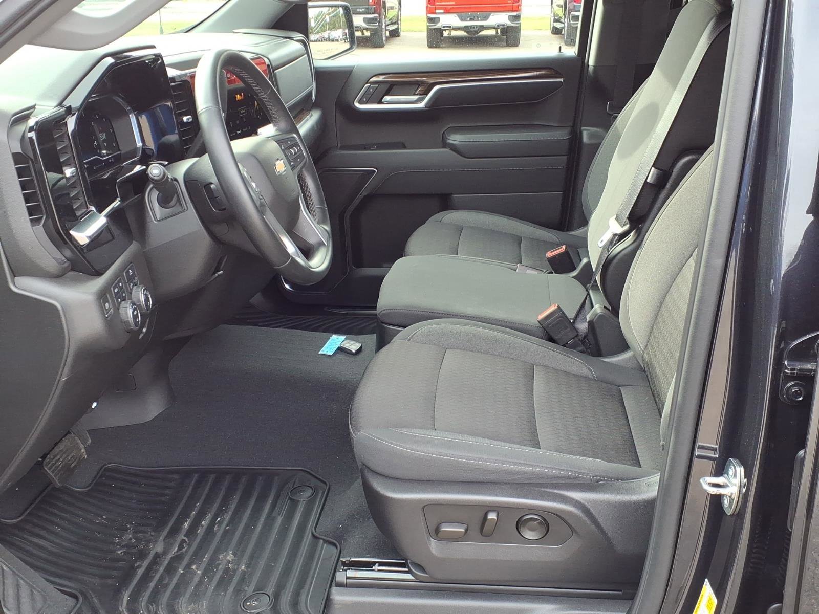 Certified 2023 Chevrolet Silverado 1500 LT w/ Z71 Off-Road Package image 14