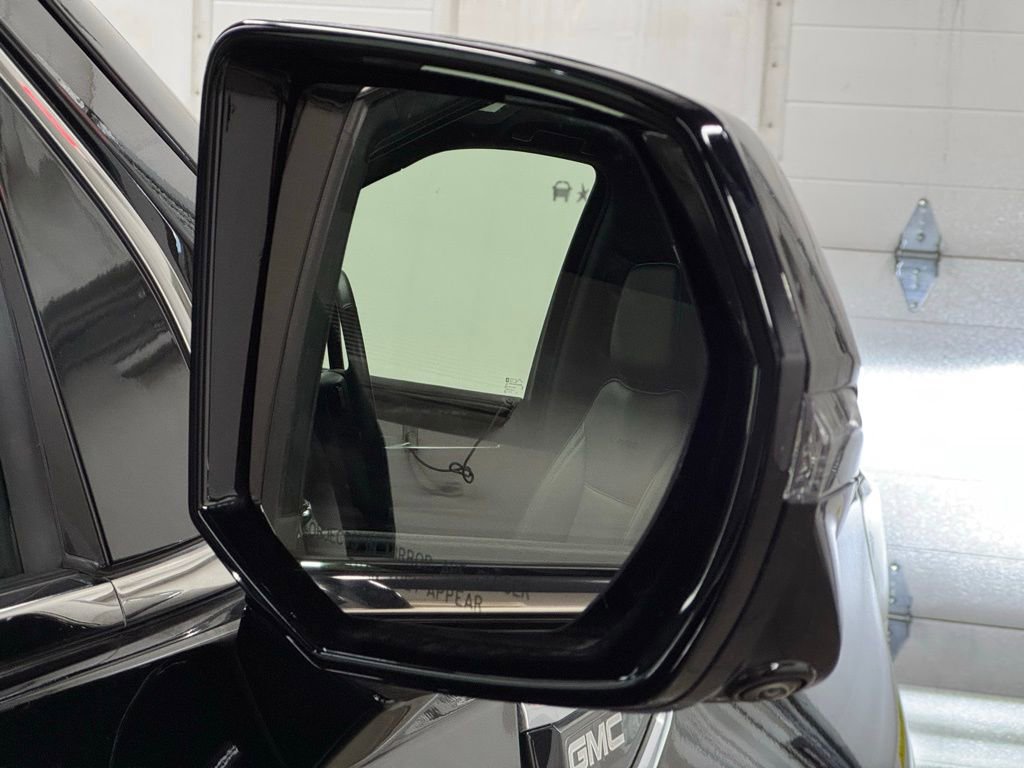 Certified 2024 GMC Yukon Denali image 26