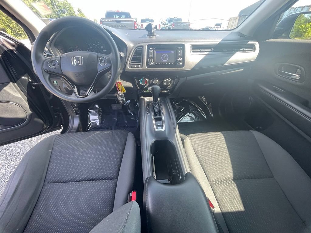 Used 2019 Honda HR-V LX image 3