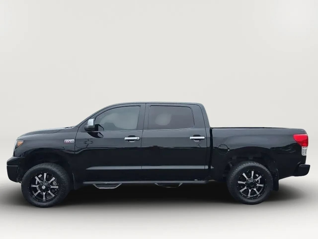 Used 2012 Toyota Tundra Limited w/ Platinum Pkg RWD image 5
