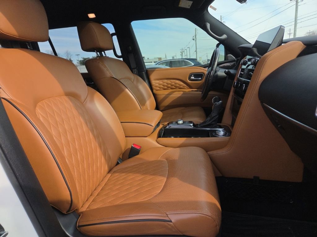 Used 2023 INFINITI QX80 Sensory w/ All-Season Package image 28