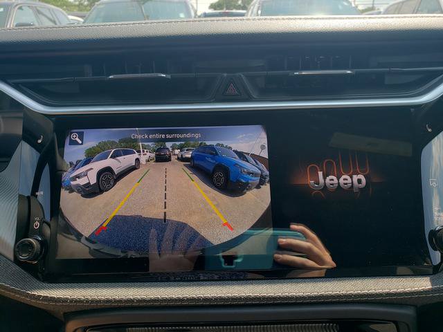 New 2026 Jeep Cherokee Laredo AWD/4WD image 23