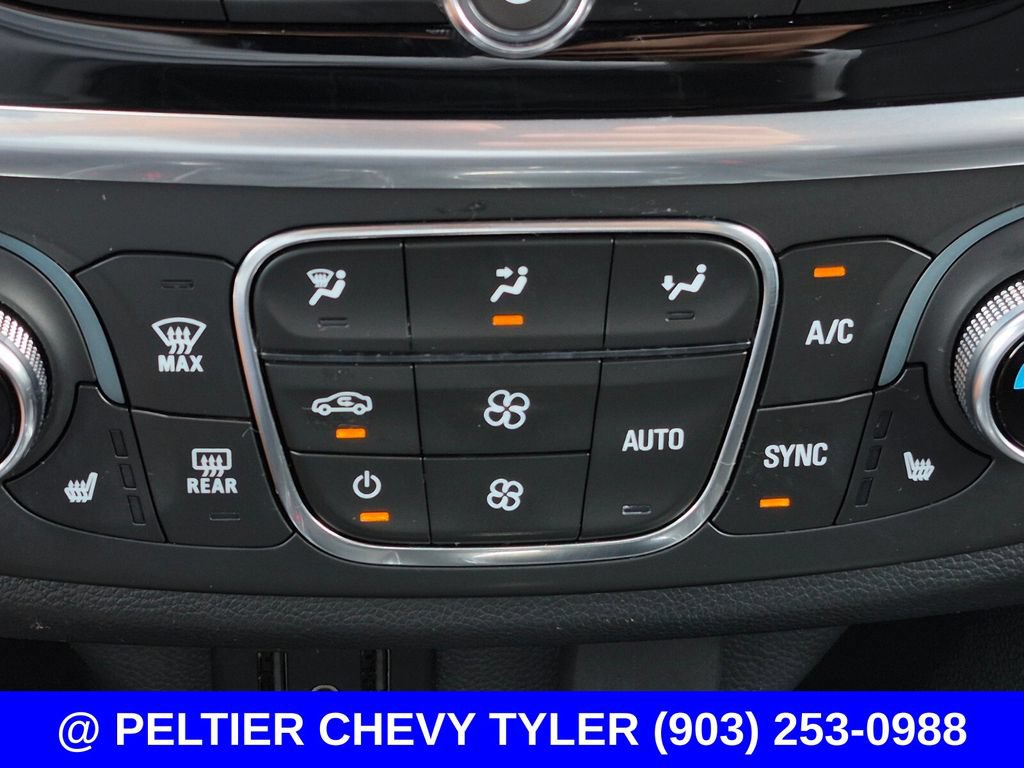 Used 2023 Chevrolet Traverse LT FWD image 28