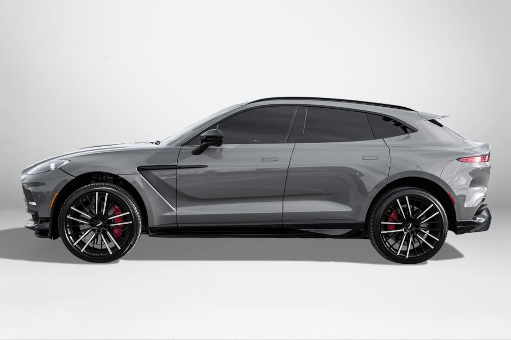 Used 2024 Aston Martin DBX 707 AWD/4WD image 9