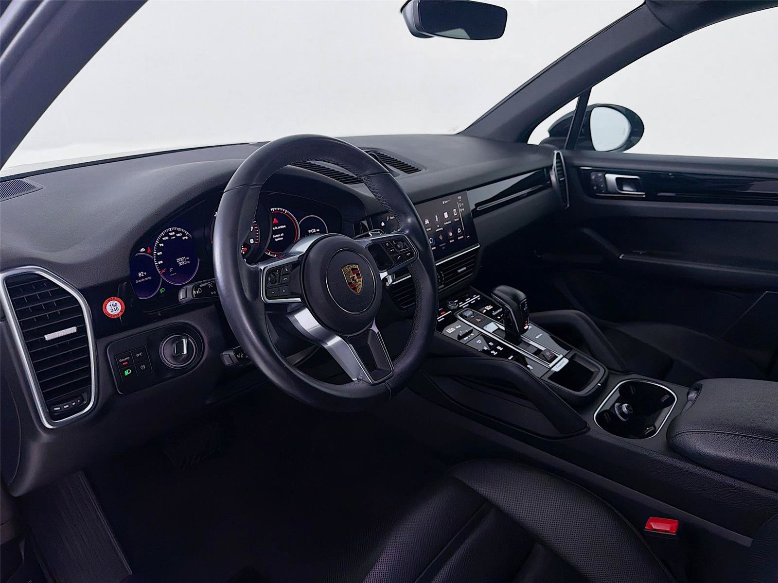 Certified 2023 Porsche Cayenne w/ Premium Package AWD/4WD image 4