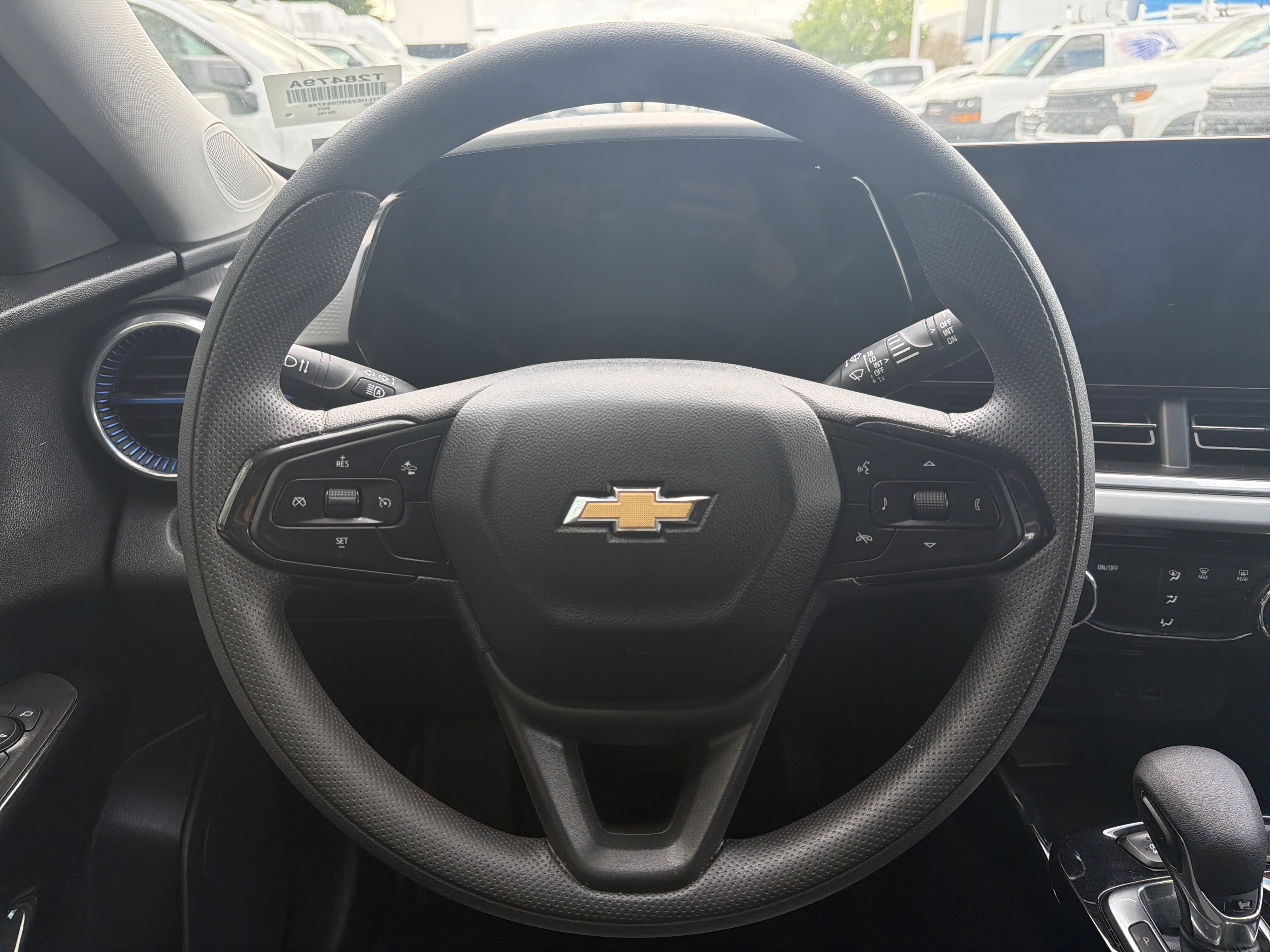 Used 2024 Chevrolet Trax LT image 18