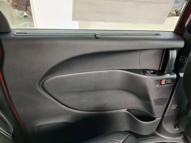 New 2026 Chrysler Pacifica Select AWD/4WD image 26
