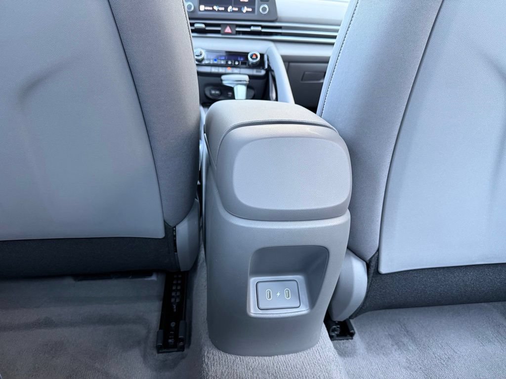 New 2026 Hyundai Elantra Hybrid FWD image 25