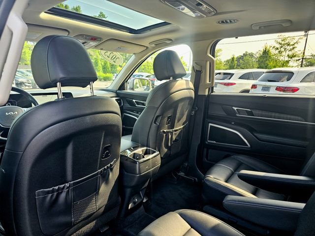 Used 2023 Kia Telluride EX w/ EX Captain's Chair Package FWD image 26