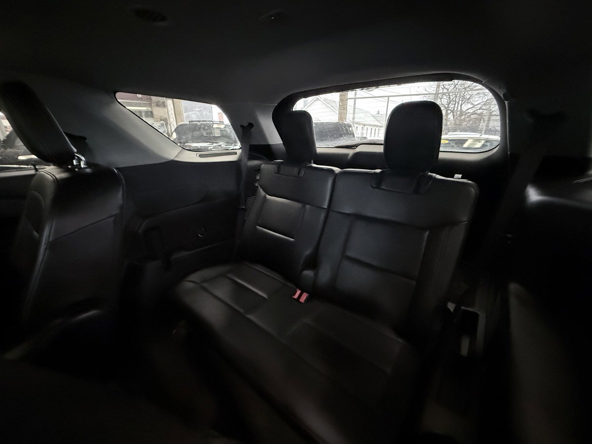 Used 2022 Ford Explorer XLT w/ Equipment Group 202A image 27