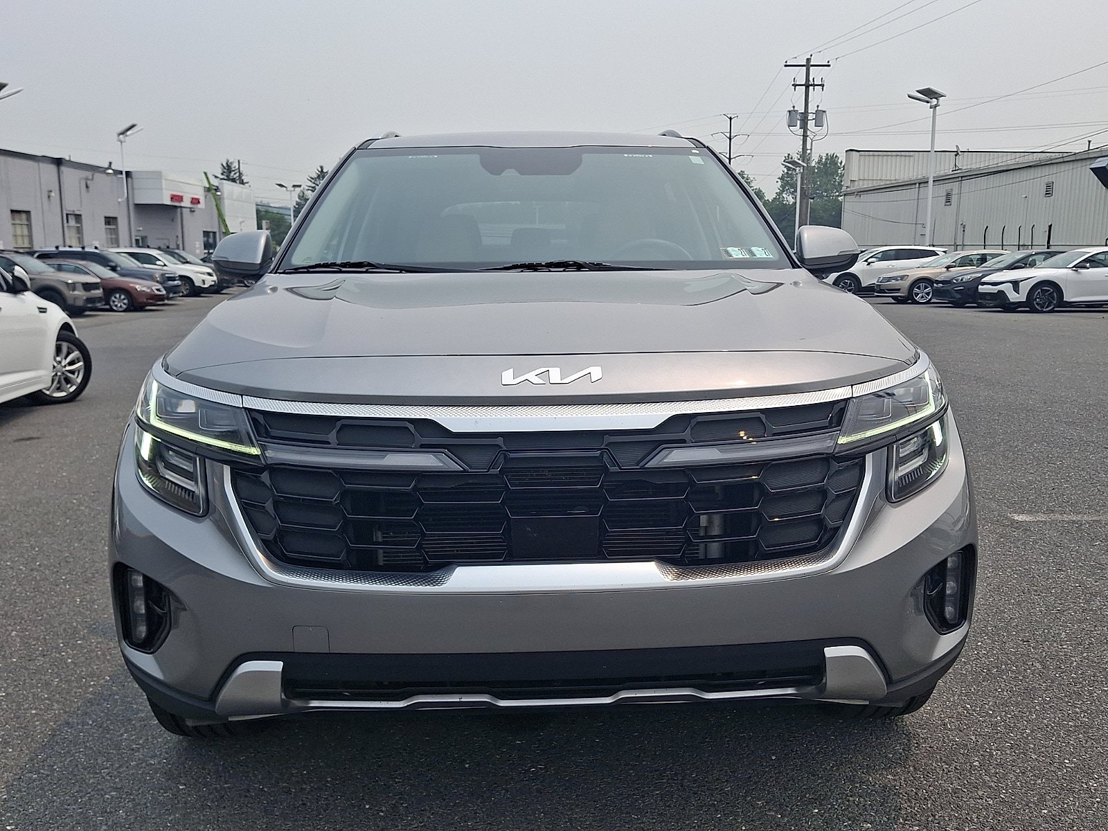 Used 2024 Kia Seltos SX AWD/4WD image 2