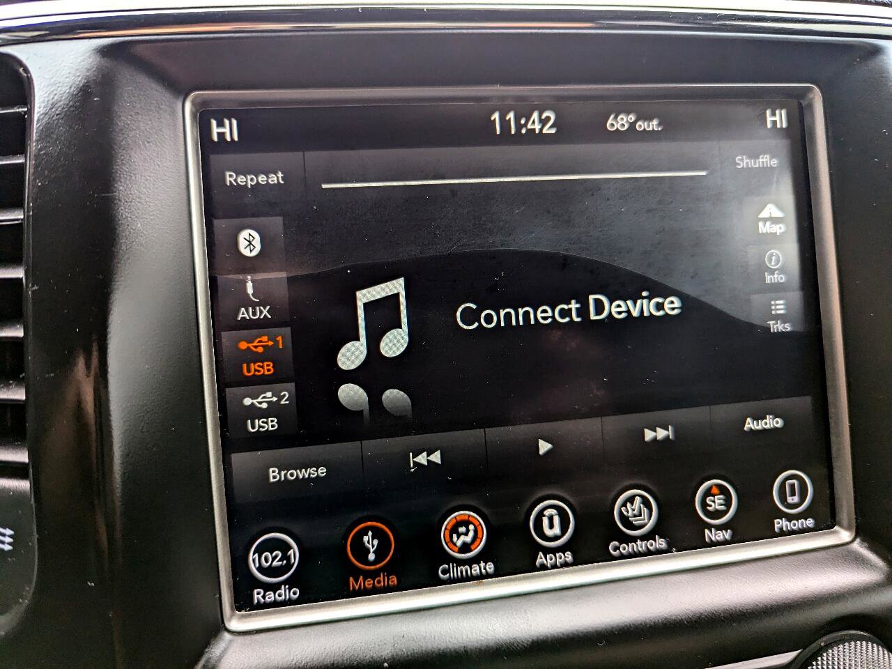 Used 2018 Jeep Grand Cherokee Altitude image 21