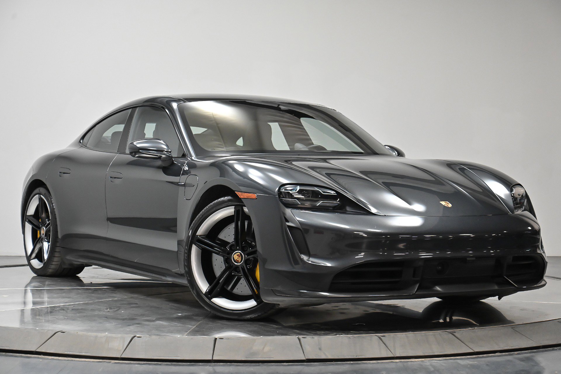 Used 2021 Porsche Taycan Turbo S image 18