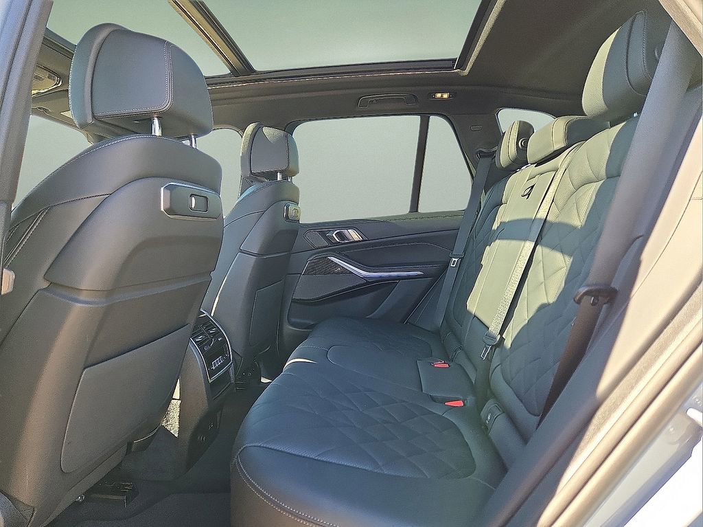 Used 2026 BMW X5 M60i image 16