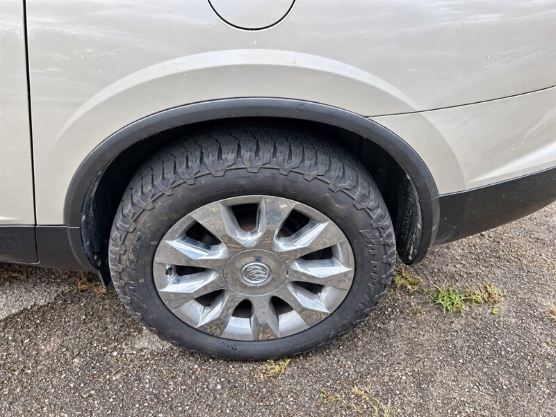 Used 2010 Buick Enclave CXL w/ Trailering Provision Package AWD/4WD image 29