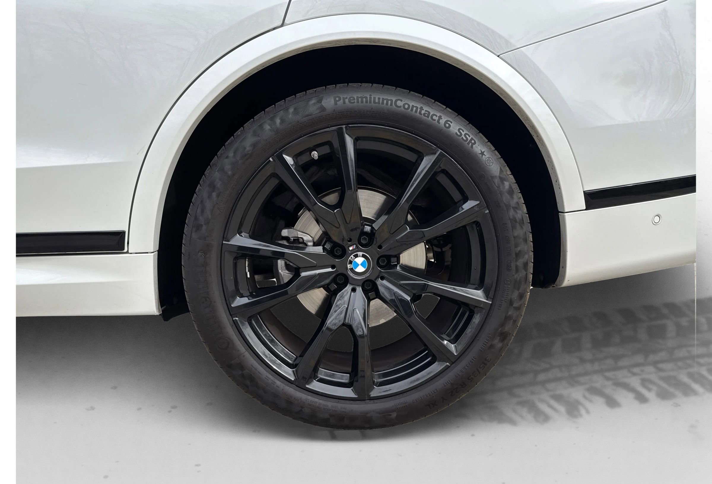 Used 2023 BMW X7 xDrive40i w/ M Sport Package image 25