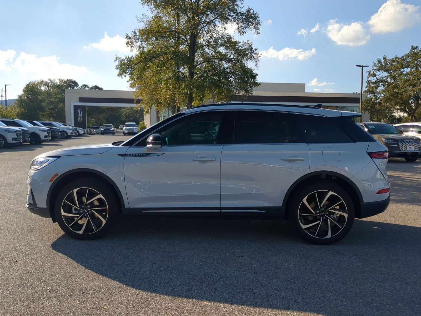 New 2026 Lincoln Corsair Reserve image 6